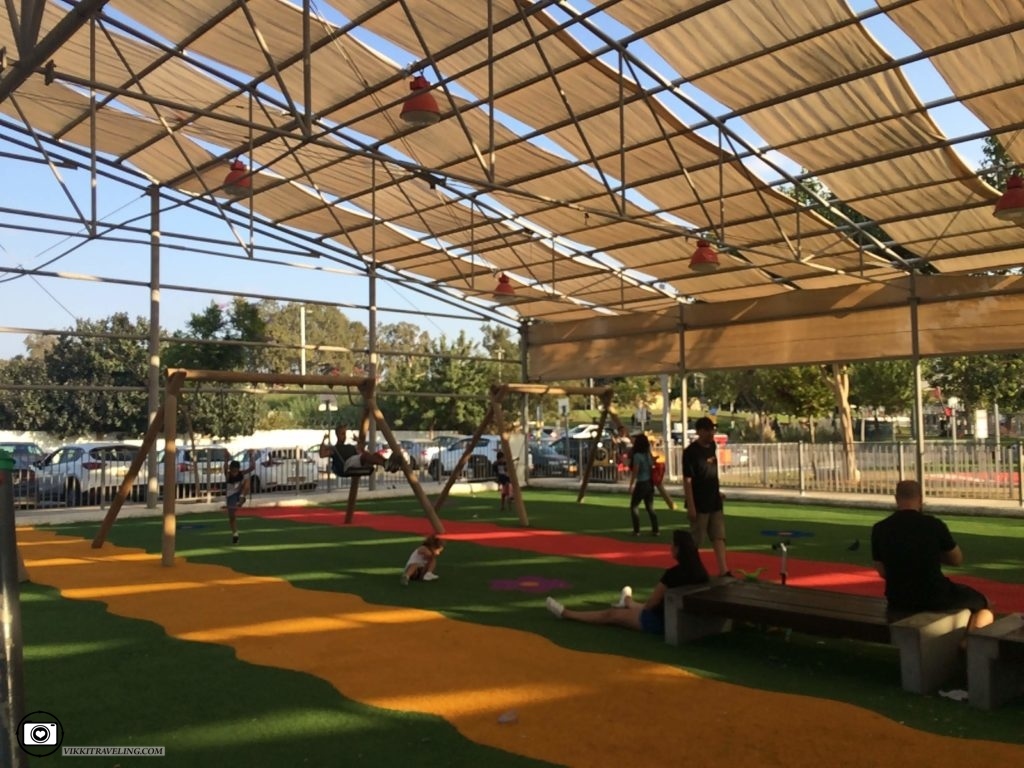 Детская площадка в парке Бэ-иврит | Vikki Traveling Blog