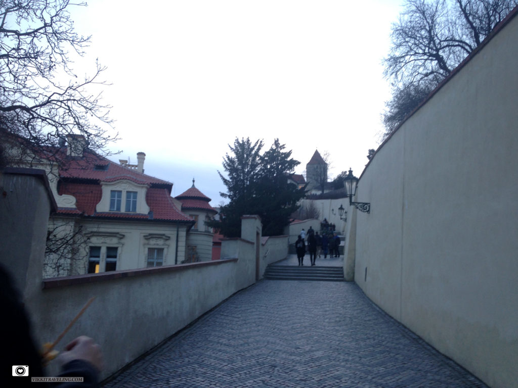 Путь к Пражскому граду в Праге | Vikkitraveling Blog