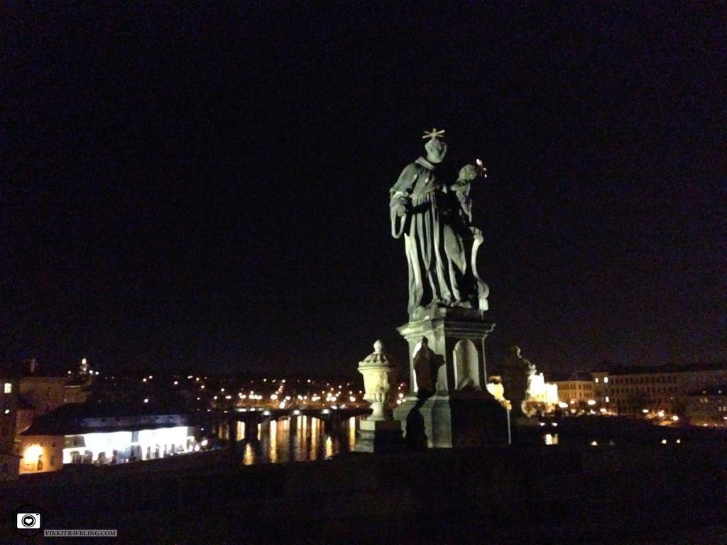 Карлов мост в Праге | Vikkitraveling Blog