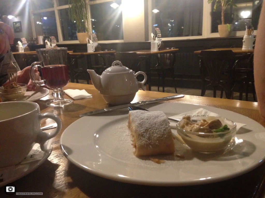 Штрудель в ресторане Kolkovna Savarin | Vikkitraveling Blog