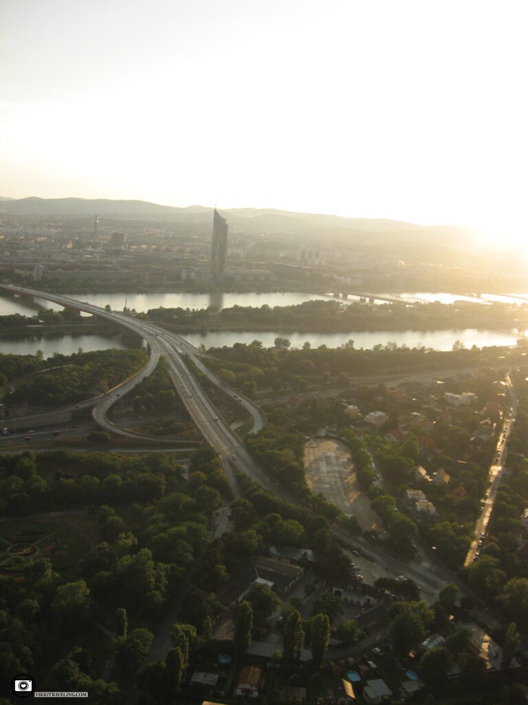 Вид с Дунайской телебашни в Вене | Vikkitraveling Blog