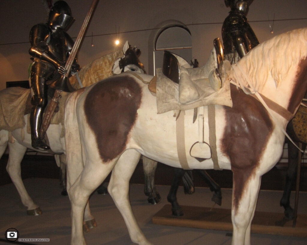 Лошади в замке Амбрас в Инсбруке. Австрия | Vikkitraveling Blog