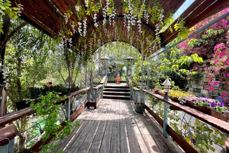 Мост в садах Эльмона. Джулис | Vikkitraveling Blog